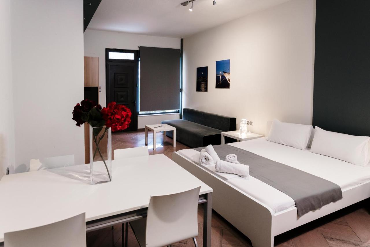 Our House Luxury Studio カヴァラ エクステリア 写真